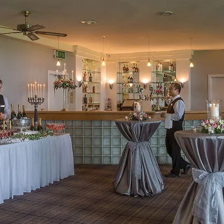 Glenlo Abbey מלון 5*
